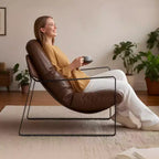 VEVOR Poltrona Accent, Poltrona Moderna in Pelle Sintetica, Comoda Poltrona Imbottita, con Morbida Imbottitura in Schiuma, Robusta Struttura in Metallo e Cuscino Rimovibile, Marrone