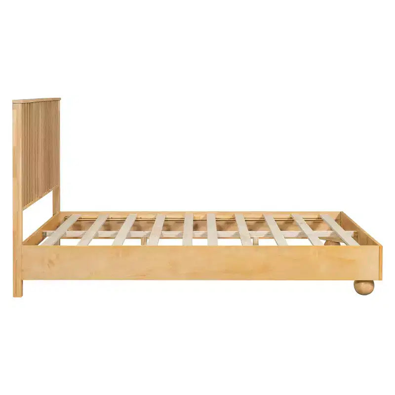 Letto in legno Elion Farmhouse con testiera cannettata