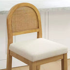 Sgabello da bancone Boho in rattan Spruce&Spring con schienale curvo in rattan e seduta imbottita