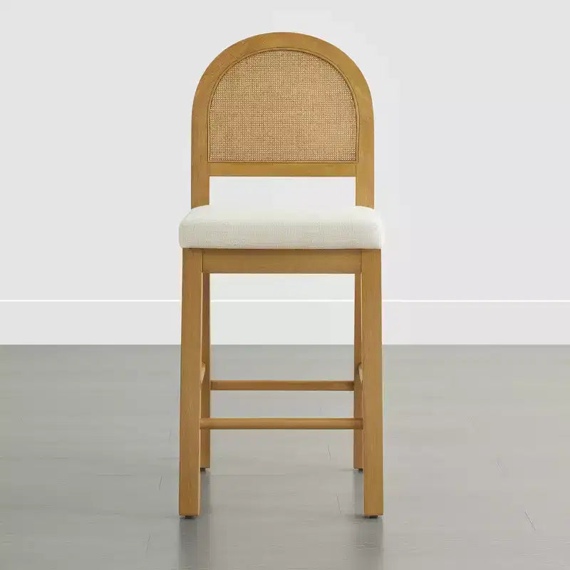 Sgabello da bancone Boho in rattan Spruce&Spring con schienale curvo in rattan e seduta imbottita