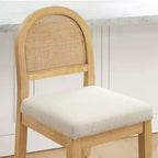 Sgabello da bancone Boho in rattan Spruce&Spring con schienale curvo in rattan e seduta imbottita