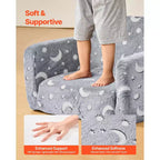 VEVOR Divano per Bambini 2 in 1, Morbido Divano Pieghevole per Bambini con Braccioli, Divano Estensibile per Bambini con Spugna 28D e Flanella che si Illumina al Buio, M, Grigio