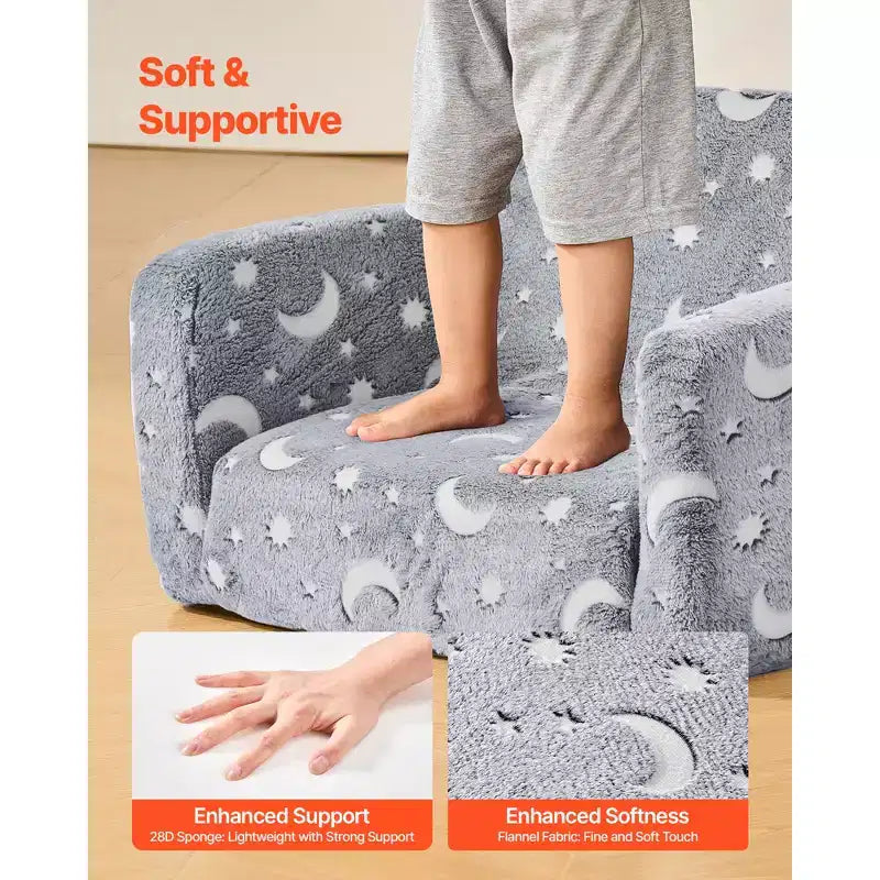 VEVOR Divano per Bambini 2 in 1, Morbido Divano Pieghevole per Bambini con Braccioli, Divano Estensibile per Bambini con Spugna 28D e Flanella che si Illumina al Buio, M, Grigio