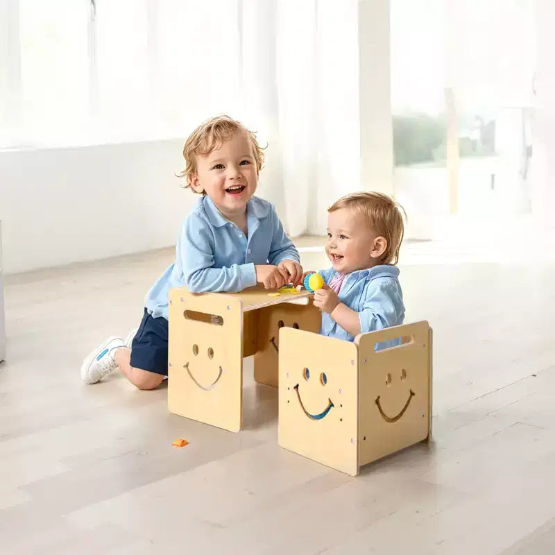 VEVOR Tavolo e Sedia Montessori per Svezzamento, Set Tavolo e Sedie 3 in 1 in Legno per Bambini con Lavagna, Tavolo Regolabile in Altezza per Età 1-5 Anni, Naturale