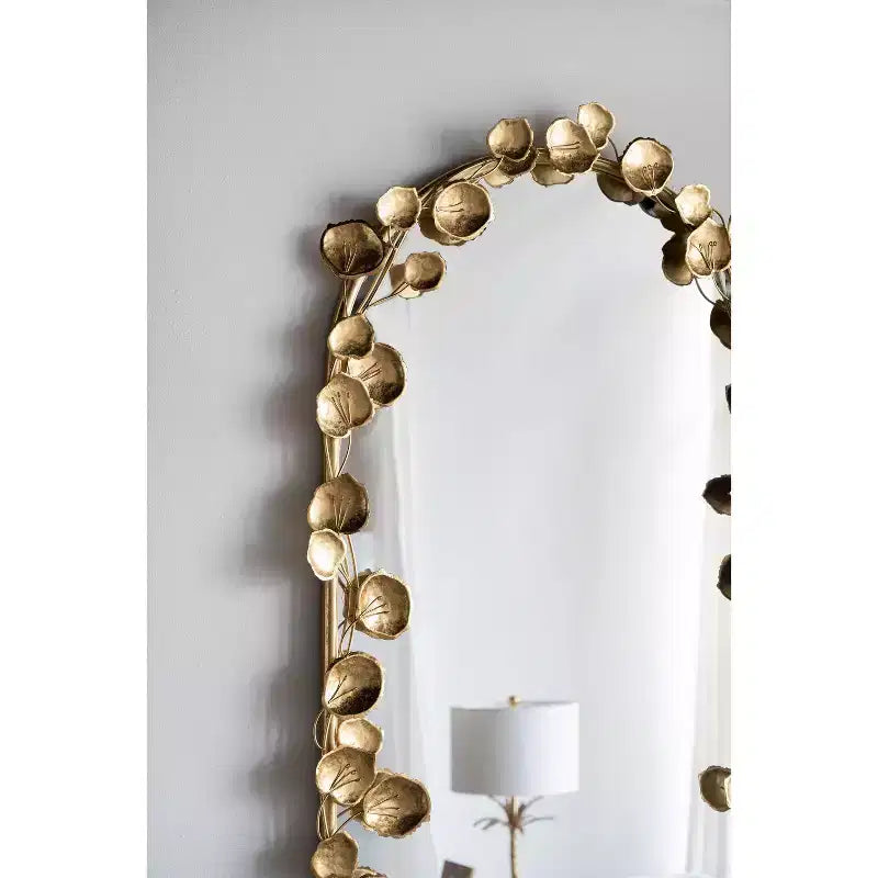 Specchio a tutta lunghezza ad arco 51.5*29IN con dettagli a foglie dorate, specchio decorativo da parete, specchio per il trucco, specchio per negozi di abbigliamento, oro