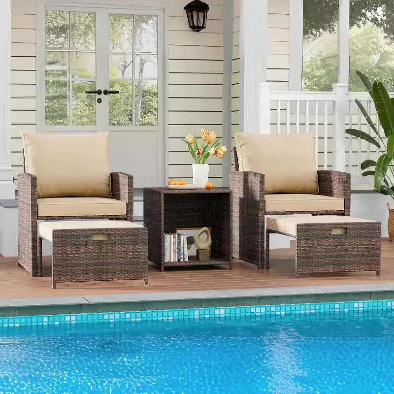 Set di mobili da patio a 5 pezzi con tavolo contenitore e sgabelli impilabili, set da bistrot da esterno in rattan per balcone, giardino, portico