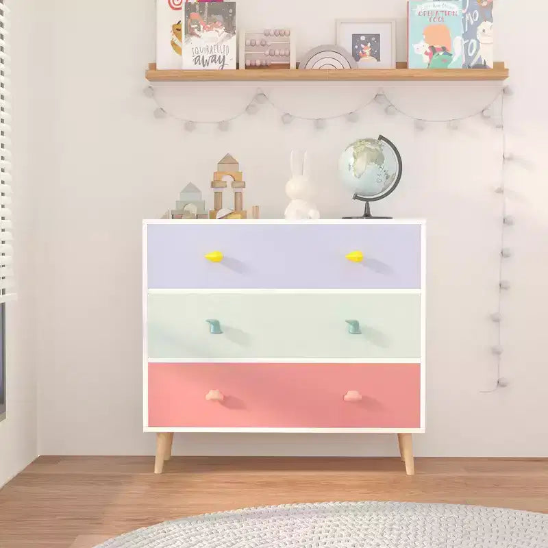 Comodini moderni con cassetti dal design colorato, cassettiere in legno per bambini, cassettiere per camera da letto, cameretta per bambini