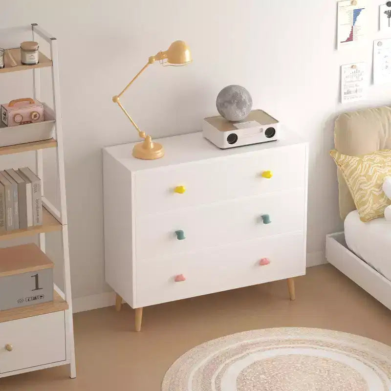 Comodini moderni con cassetti dal design colorato, cassettiere in legno per bambini, cassettiere per camera da letto, cameretta per bambini