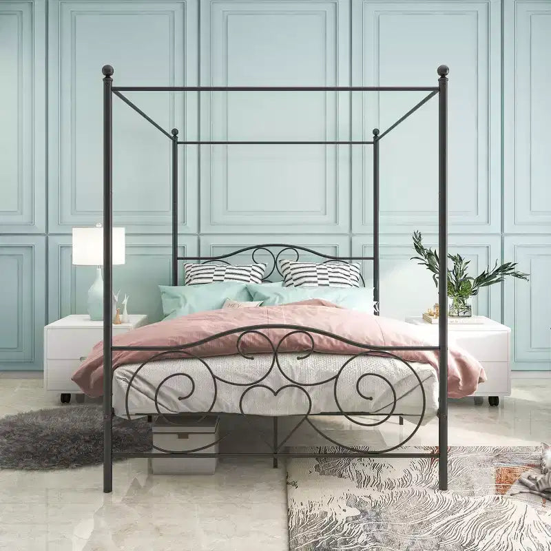 Struttura letto a baldacchino in metallo Rubie Queen Size con testiera vintage