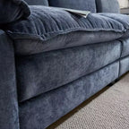 Divano moderno a L a 3 posti Chellie, 305 cm, imbottito, con braccioli, beige, con pouf