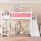 Letto a soppalco matrimoniale con spondina, mensole e armadietto, struttura letto a soppalco in legno massello per bambini con scivolo e scalette rimovibili, rosa+bianco chiaro