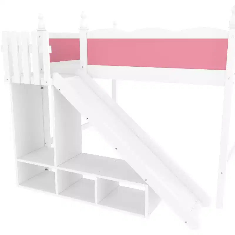 Letto a soppalco matrimoniale con spondina, mensole e armadietto, struttura letto a soppalco in legno massello per bambini con scivolo e scalette rimovibili, rosa+bianco chiaro